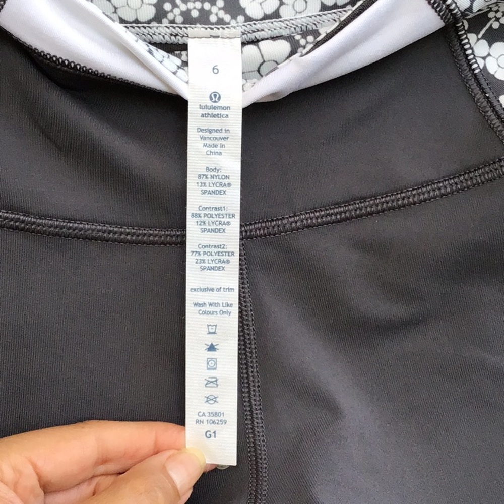 Lululemon Hip To Be Zen Crop - Picture 6 of 6